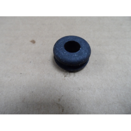 Grommet, nonmetallic