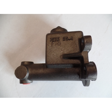 Master cylinder M715